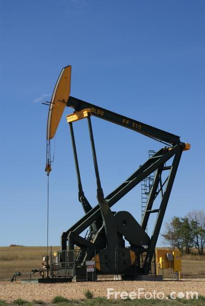 Oil well, courtesy of freefoto.com, photographed by Ian Britton